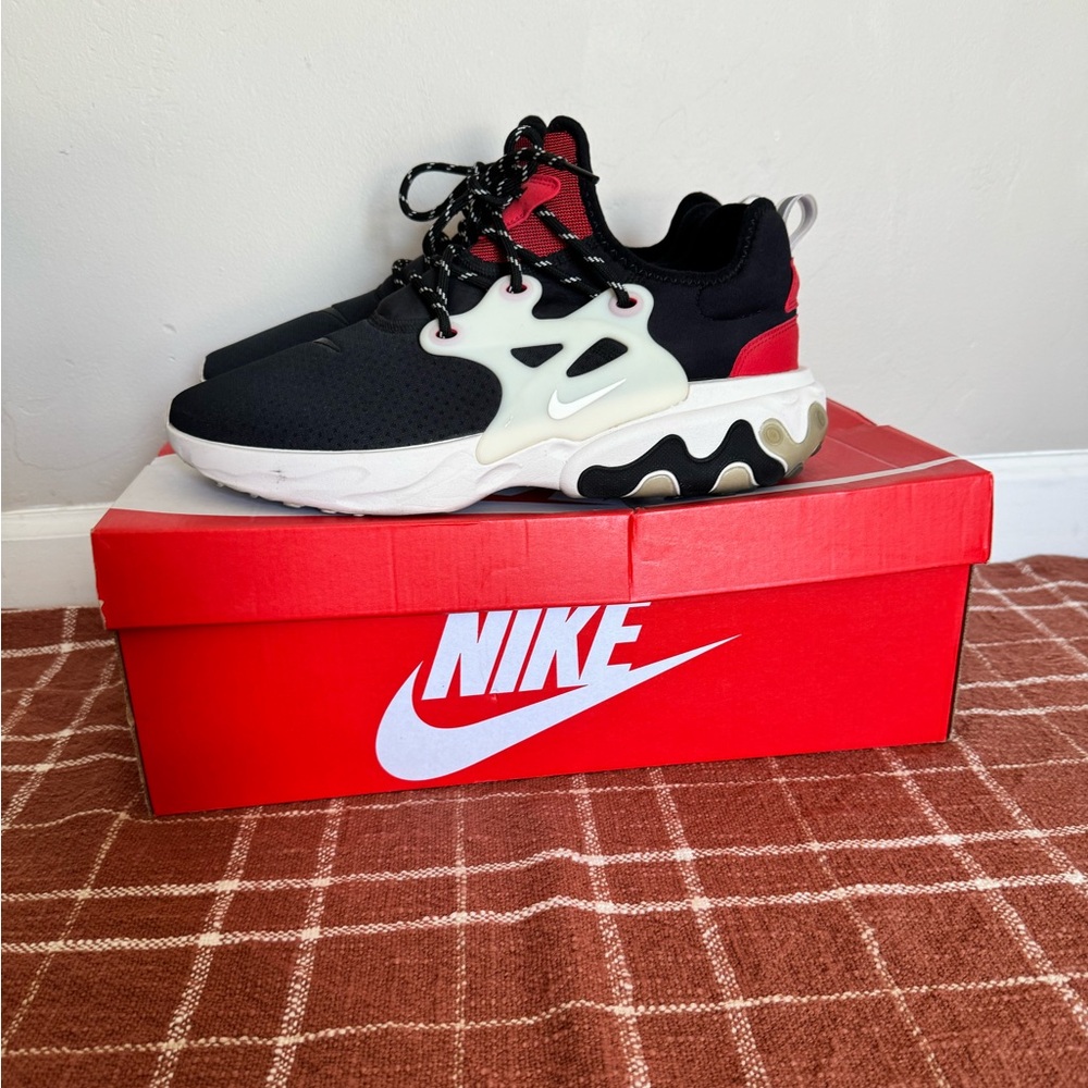 NIKE React Presto Red and black MENS SIZE 12